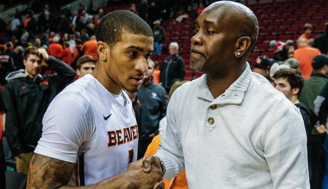 接让球队陷 接让球队陷